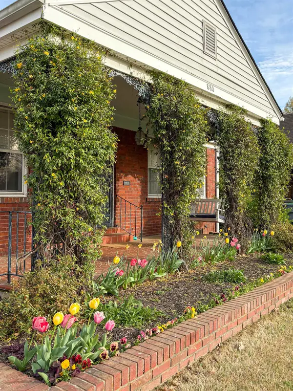 880 N MCLEAN BLVD, Memphis, TN 38107