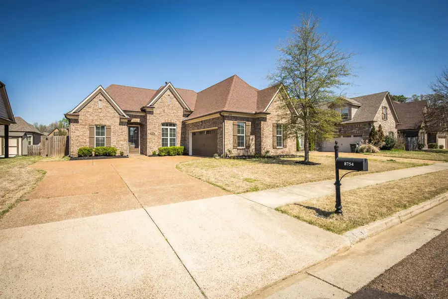 8754 STONY GLEN DR, Bartlett, TN 38133 - #2