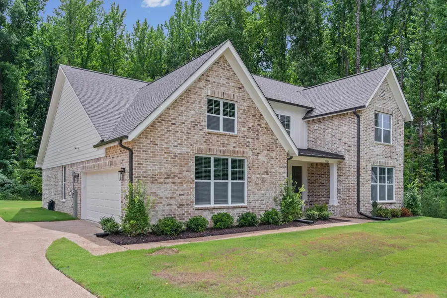 7025 WALKER FARMS DR, Bartlett, TN 38002 - #2
