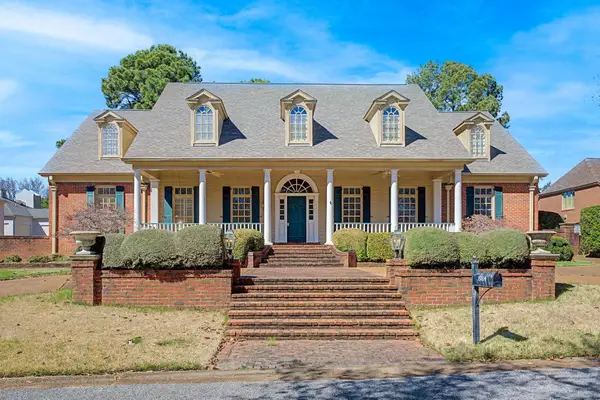 8704 WINDRUSH DR, Memphis, TN 38125