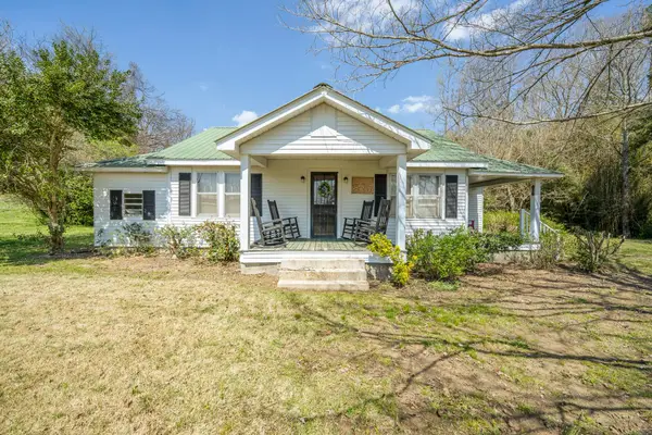 2423 HARDIN CREEK RD, Clifton, TN 38425-9046