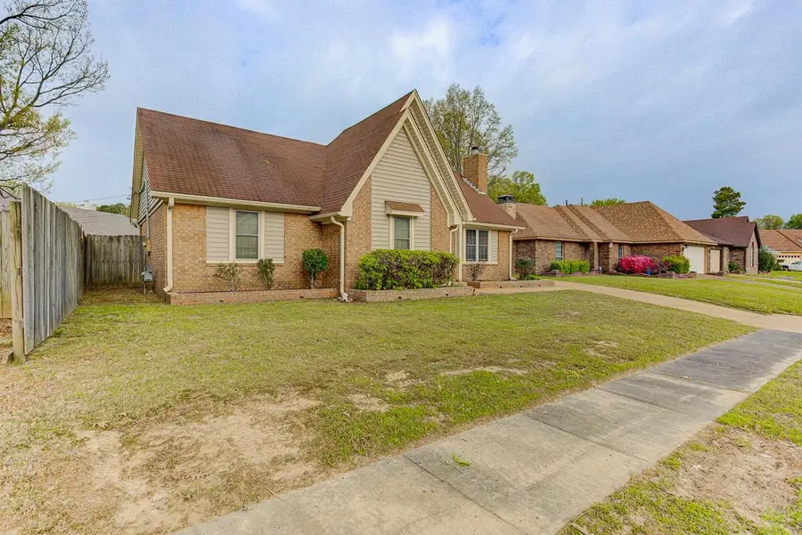 4765 BARKSHIRE DR, Memphis, TN 38141 - #2