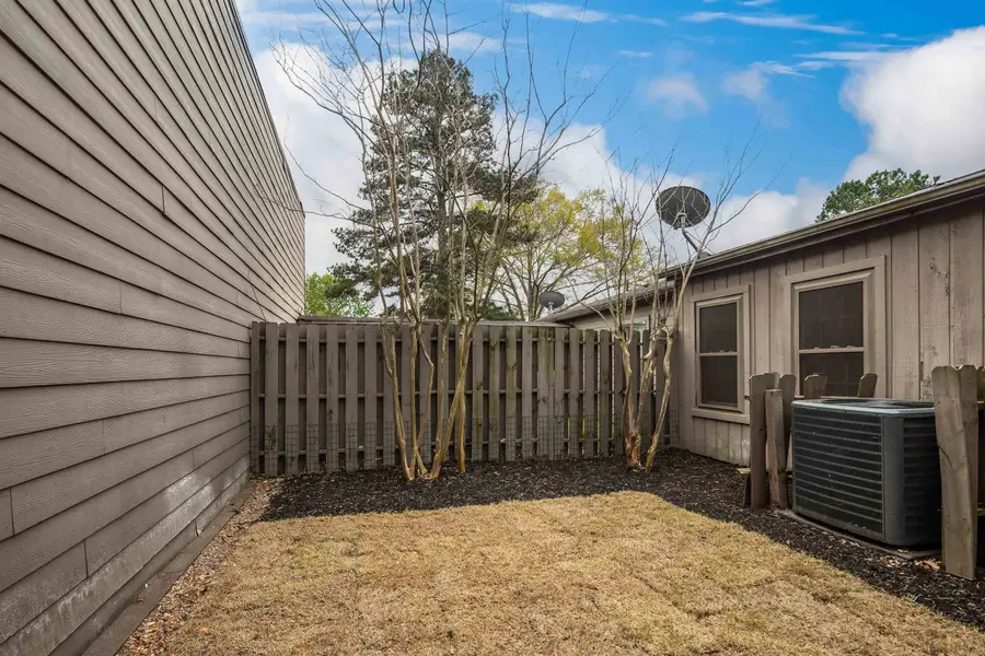 1675 S RAVENHILL DR #19, Germantown, TN 38138 - #3