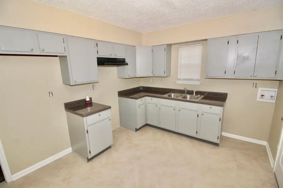 4780 HILLBROOK RD, Memphis, TN 38109 - #3