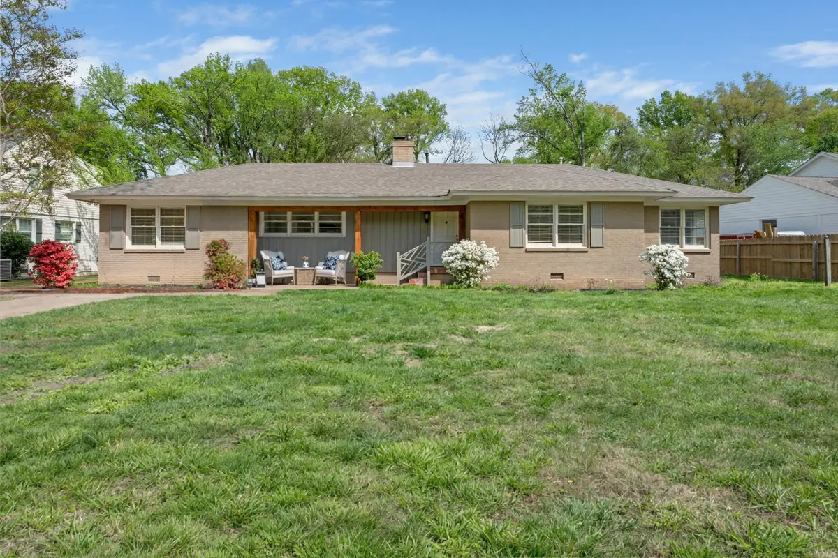 264 BARRY RD, Memphis, TN 38117 - #1