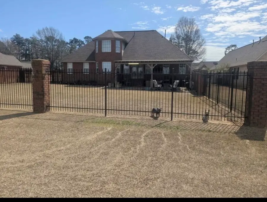 112 FAIRWAY DR, Covington, TN 38019 - #2