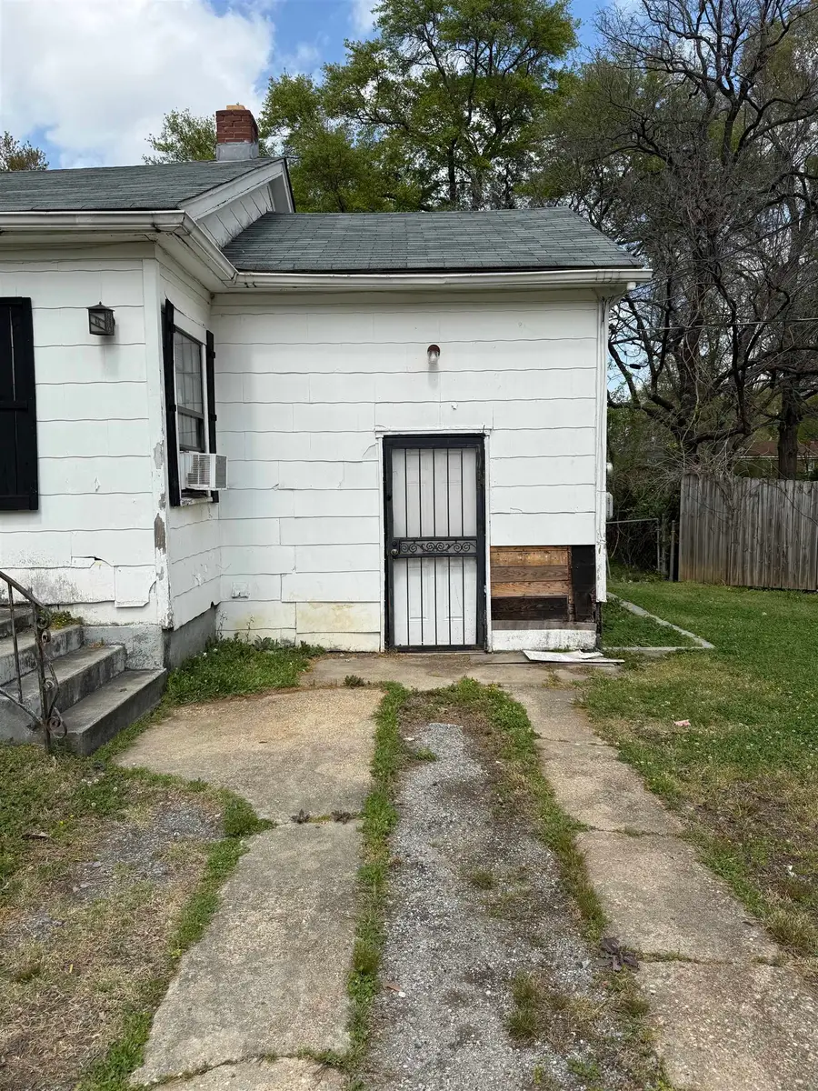 66 E ROLLINS RD, Memphis, TN 38109 - #3