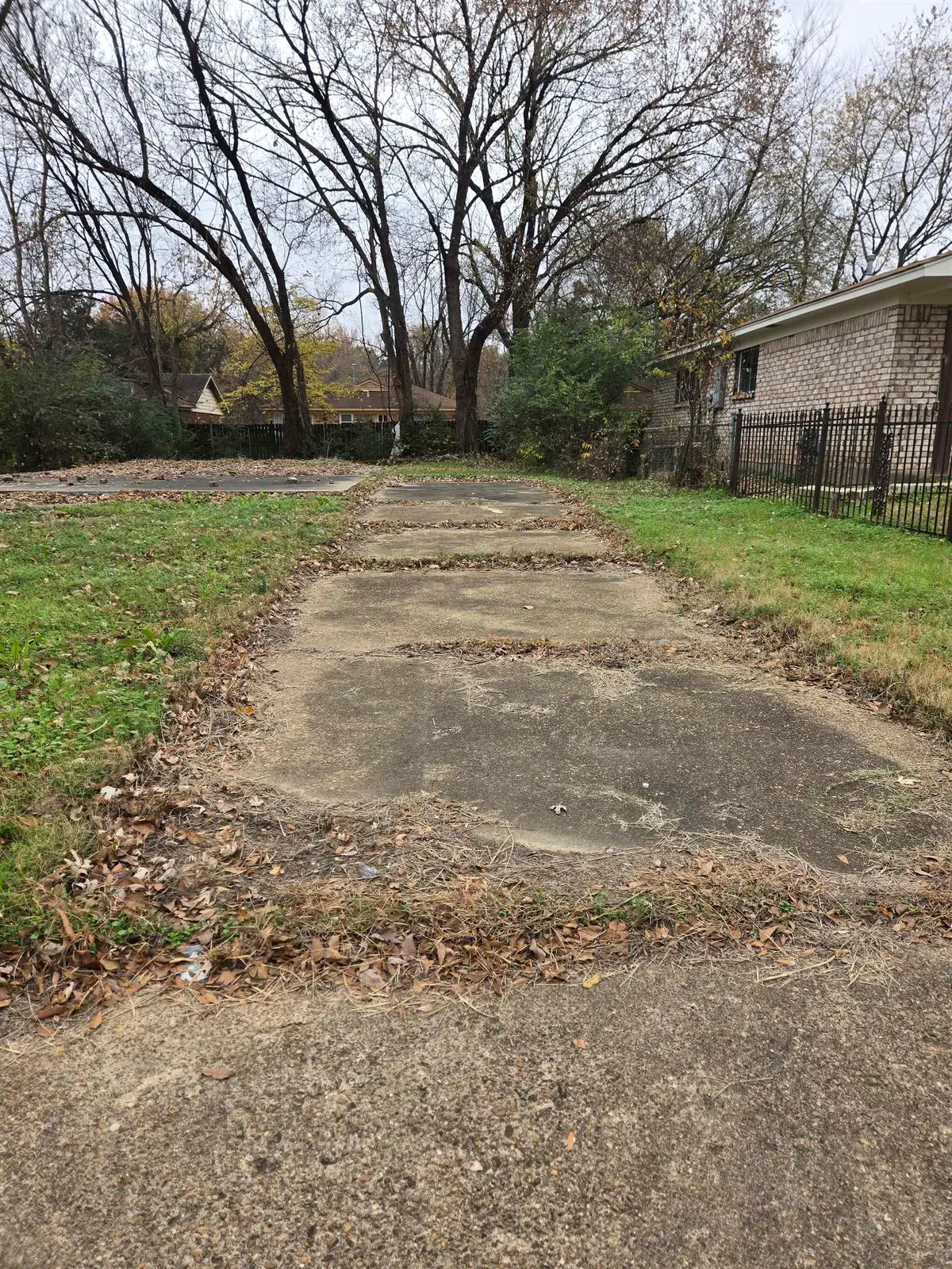 1219 FIBER RD, Memphis, TN 38109 - #1