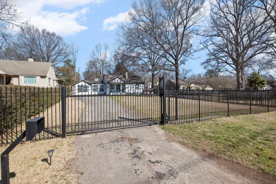 4120 VILLAGE RD, Memphis, TN 38117 - #3