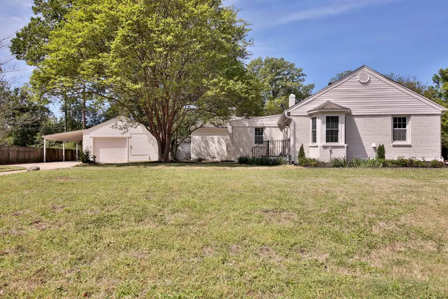 4869 SOUTHERN RD, Memphis, TN 38117 - #2