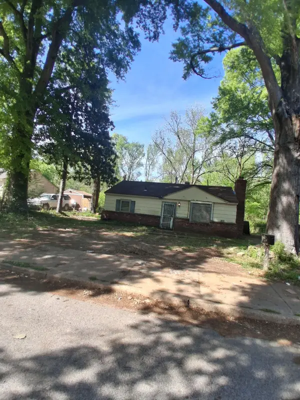 1002 CRESTON AVE, Memphis, TN 38127-3751