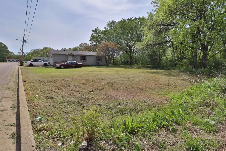 319 WAYNE AVE, Ripley, TN 38063 - #2