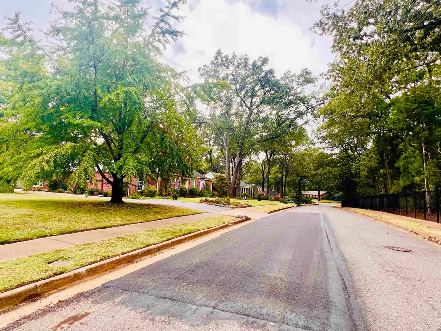 4305 HAVERHILL RD, Memphis, TN 38111 - #2