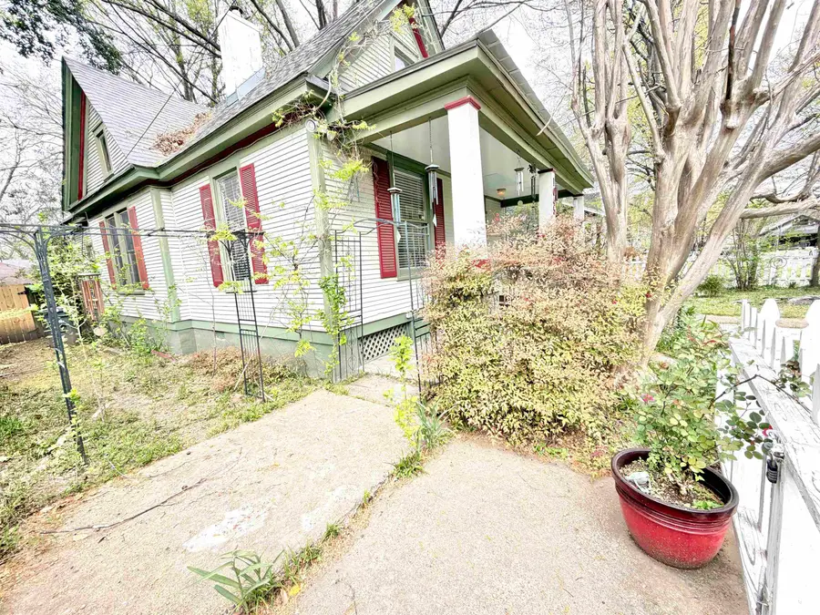 1045 S REMBERT ST, Memphis, TN 38104 - #2