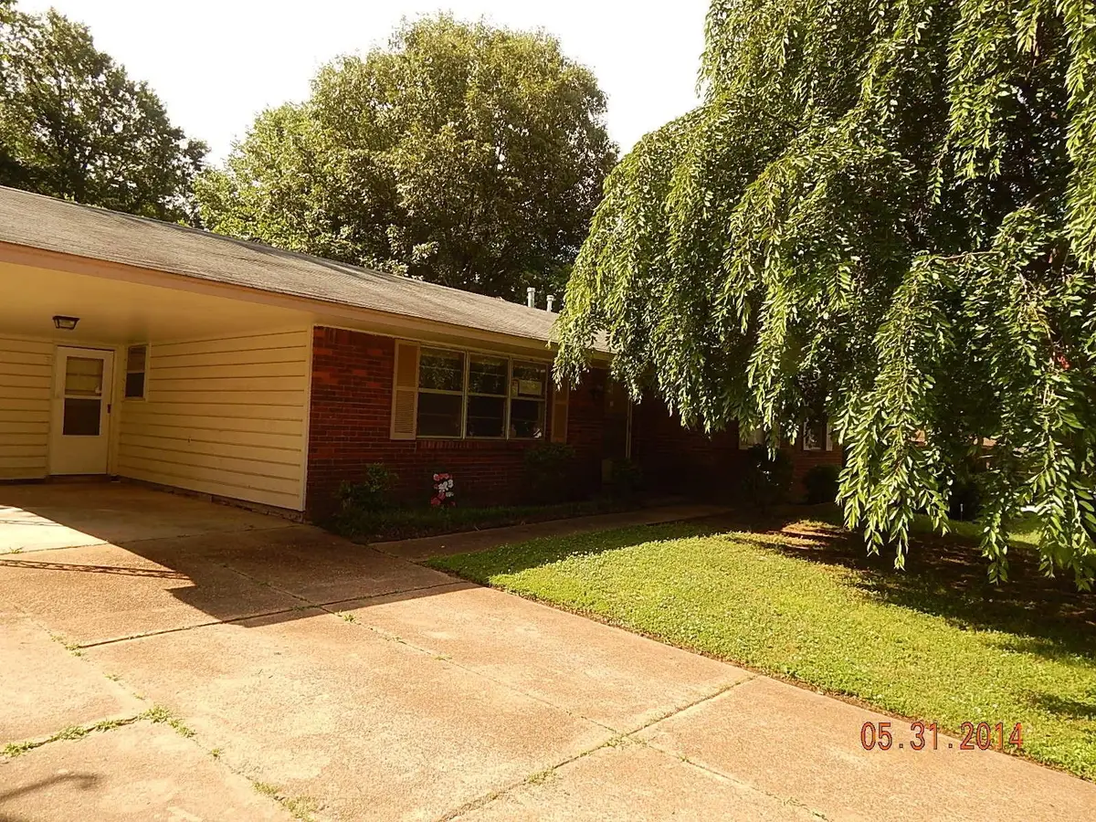 3596 NAYLOR DR, Memphis, TN 38128 - #1