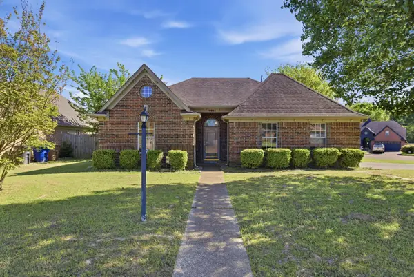 10023 WOODLAND GROVE DR, Lakeland, TN 38002