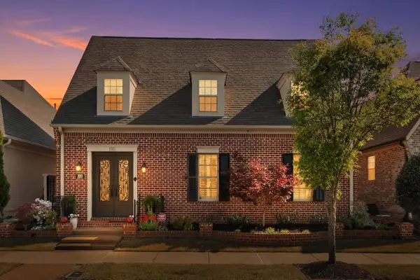 1011 OSTLERS WAY DR, Collierville, TN 38017