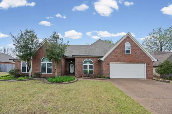 1301 WOLF LAIR DR, Collierville, TN 38017