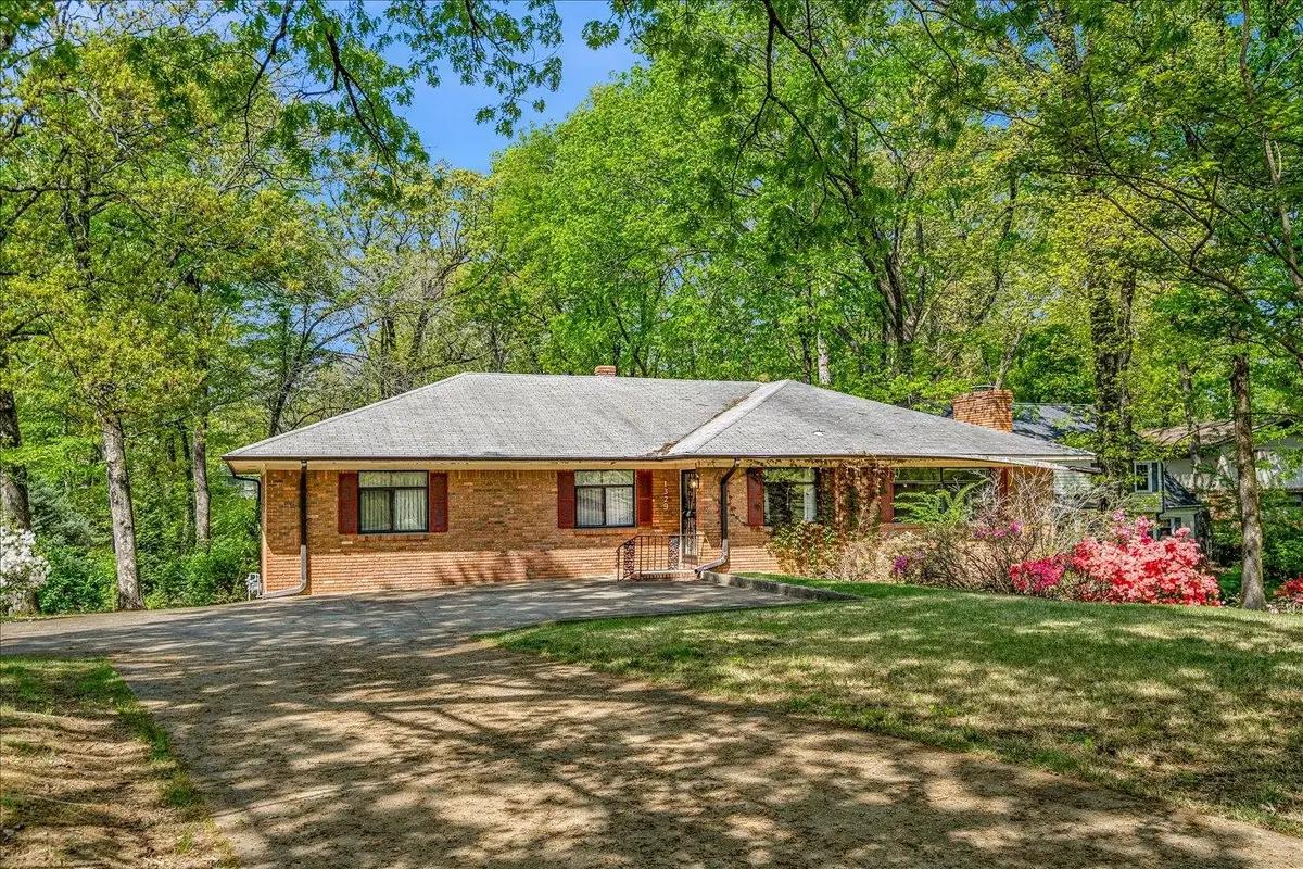 1329 E CRESTWOOD DR, Memphis, TN 38119 - #1