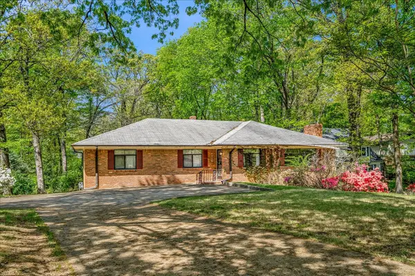 1329 E CRESTWOOD DR, Memphis, TN 38119