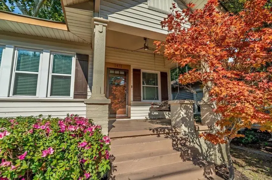 1932 CARR AVE, Memphis, TN 38104 - #2