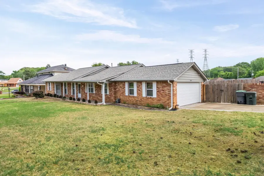 1834 WESTMORE ST, Memphis, TN 38106 - #2