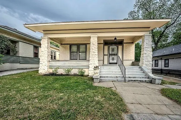 1930 WALKER AVE, Memphis, TN 38104