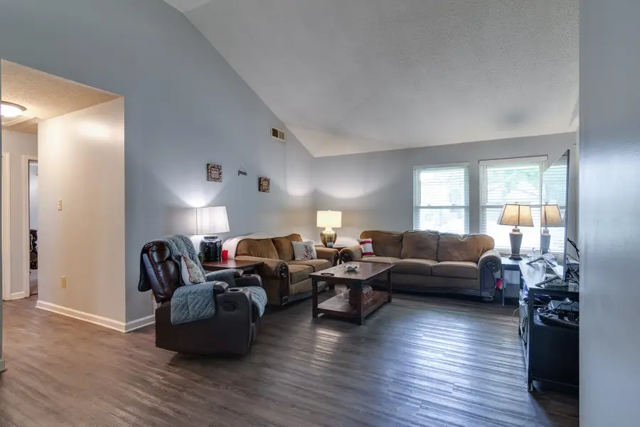 6288 WOODGREEN DR, Millington, TN 38053 - #2