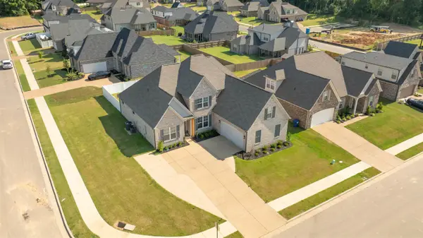 200 VALLEYVIEW LN, Oakland, TN 38060