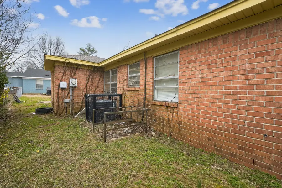 4094 DOUBLE TREE RD, Memphis, TN 38109 - #2