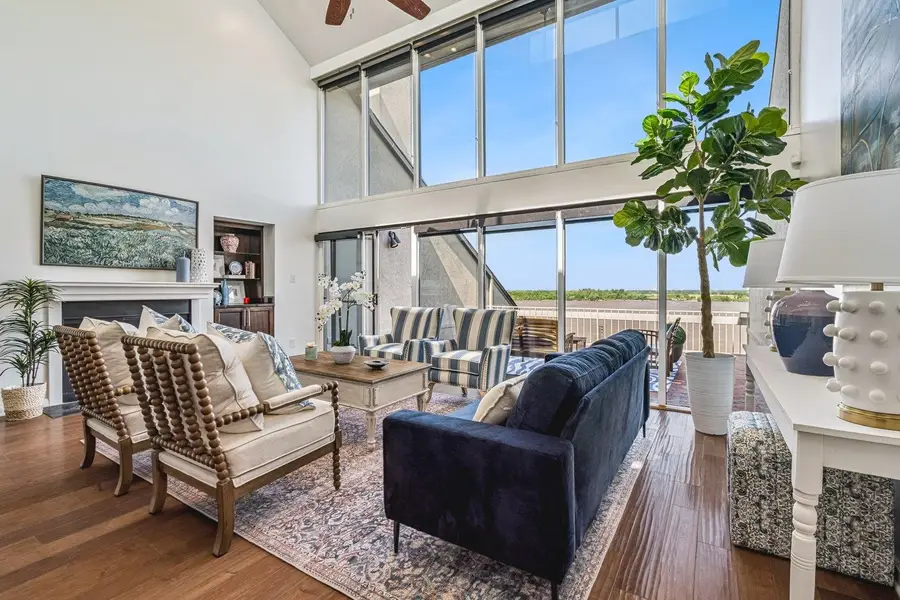 335 RIVERBLUFF PL, Memphis, TN 38103 - #2