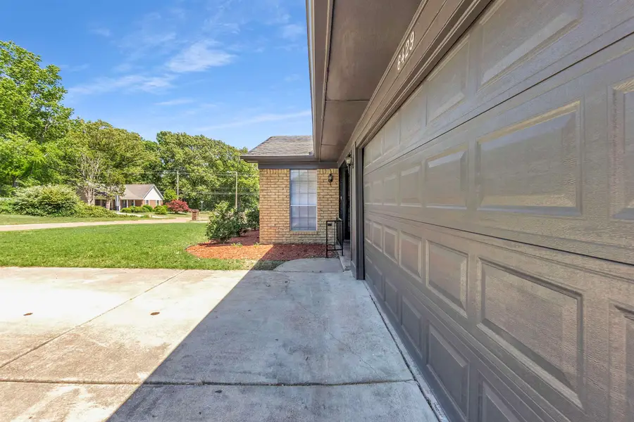 6429 BARDSTOWN RD RD, Bartlett, TN 38134 - #3