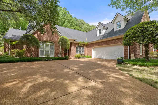 2142 LAKE PAGE DR, Collierville, TN 38017