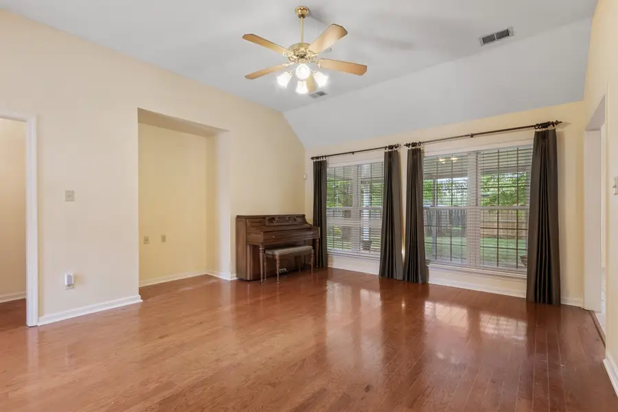 4781 MOLSONWOOD DR, Bartlett, TN 38135 - #2