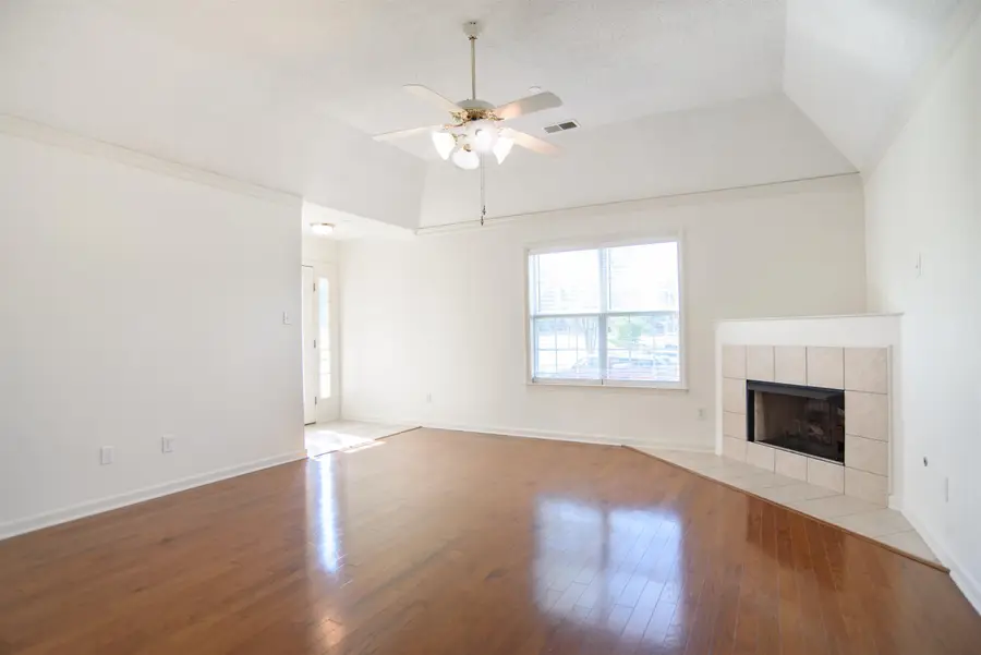 105 CENTER SPRINGS DR, Collierville, TN 38017 - #3