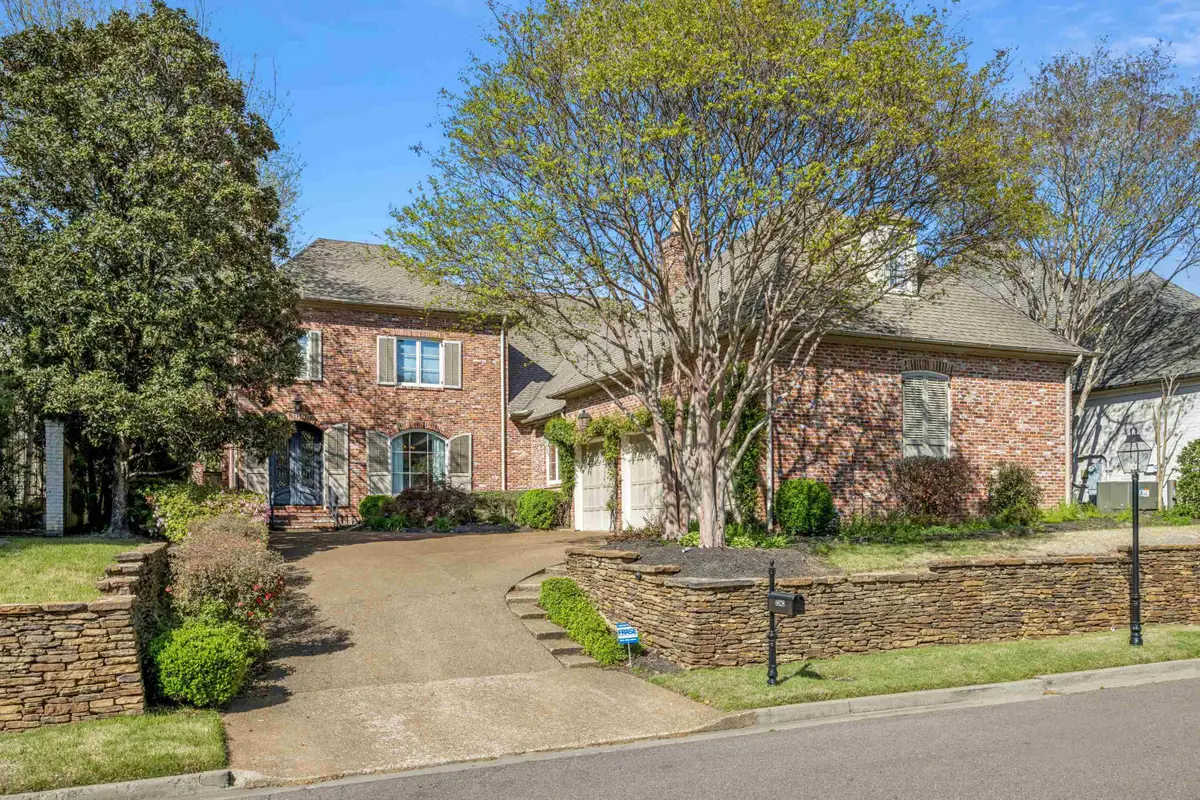 6828 OLD BRIDGE LN, Germantown, TN 38138 - #1