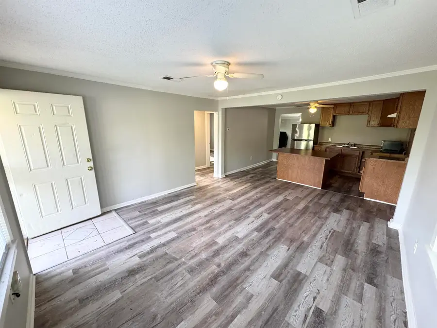 1349 LONGCREST RD, Memphis, TN 38109 - #3