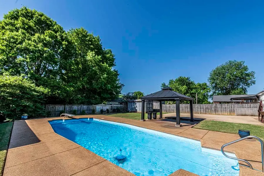 1163 MCLAUGHLIN DR, Munford, TN 38058 - #2