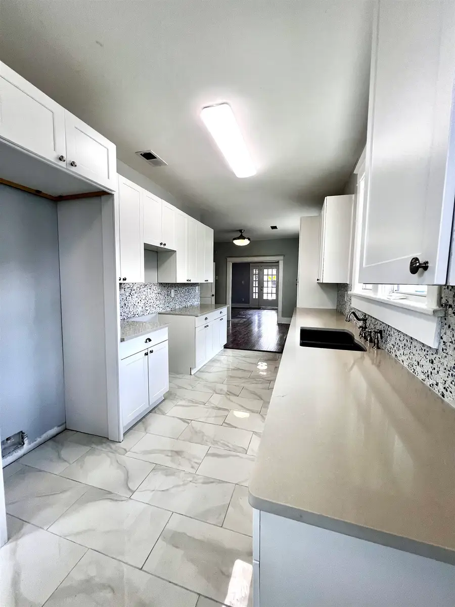 1052 FAXON AVE, Memphis, TN 38105 - #3