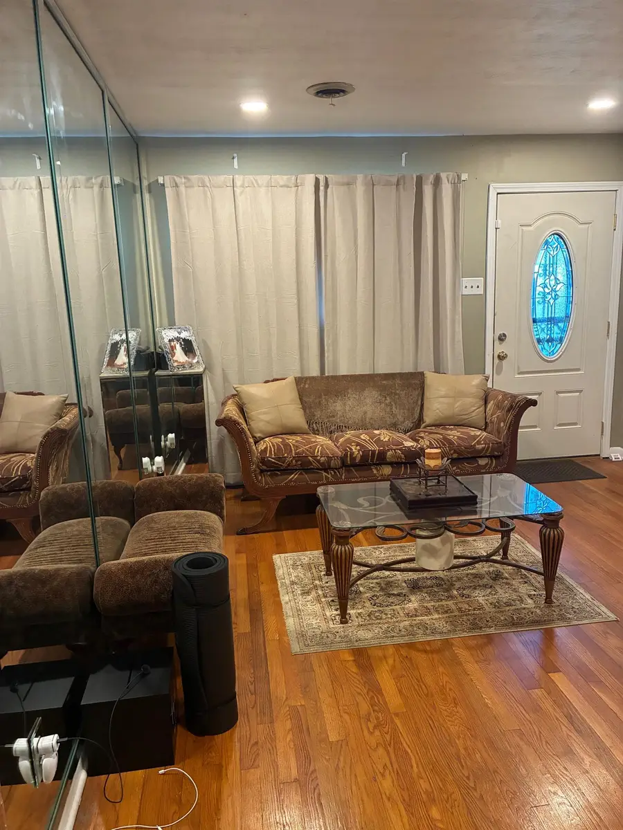 4995 HORN LAKE RD, Memphis, TN 38109 - #3