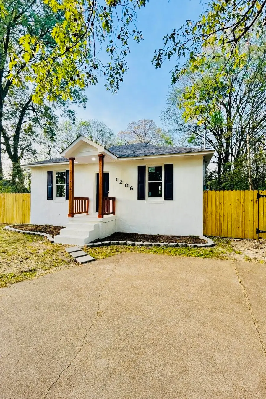 1206 E ALCY RD, Memphis, TN 38106 - #2