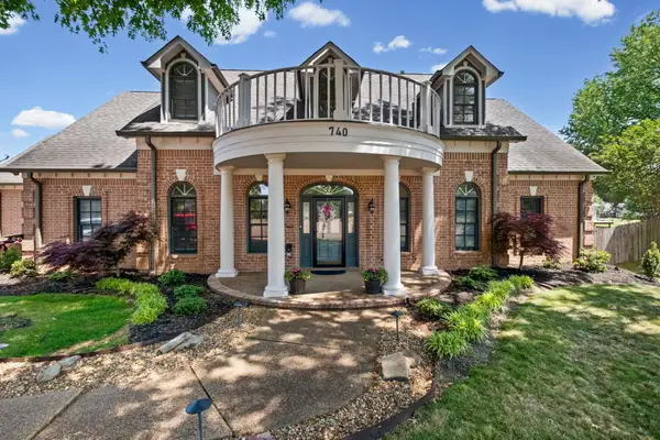 740 SUGARBUSH CV N, Collierville, TN 38017