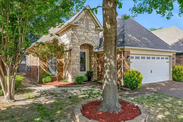 6736 STONE GARDEN DR, Memphis, TN 38134