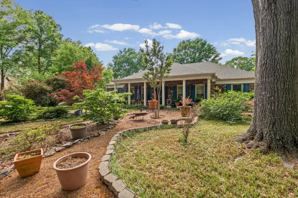 6584 LOCHOBER CV, Memphis, TN 38119