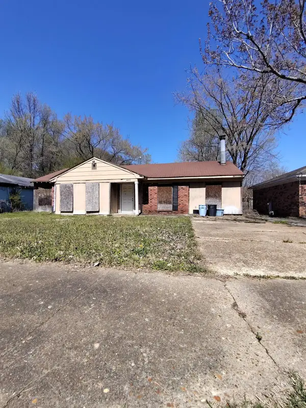 460 FOX VALLEY DR, Memphis, TN 38127