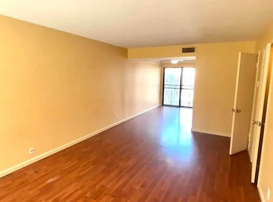 1896 E POPLAR WOODS CIR #3, Germantown, TN 38138 - #3