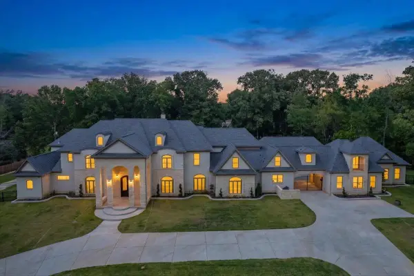 6060 ELMORE RD, Bartlett, TN 38134