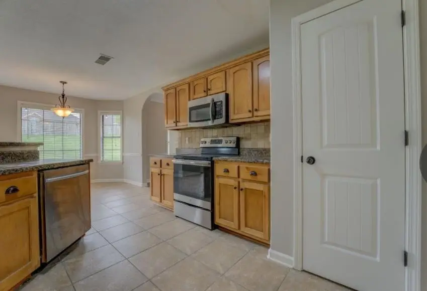 430 LAKEWOOD DR, Oakland, TN 38060 - #3