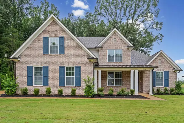 7036 WALKER FARMS DR, Bartlett, TN 38002