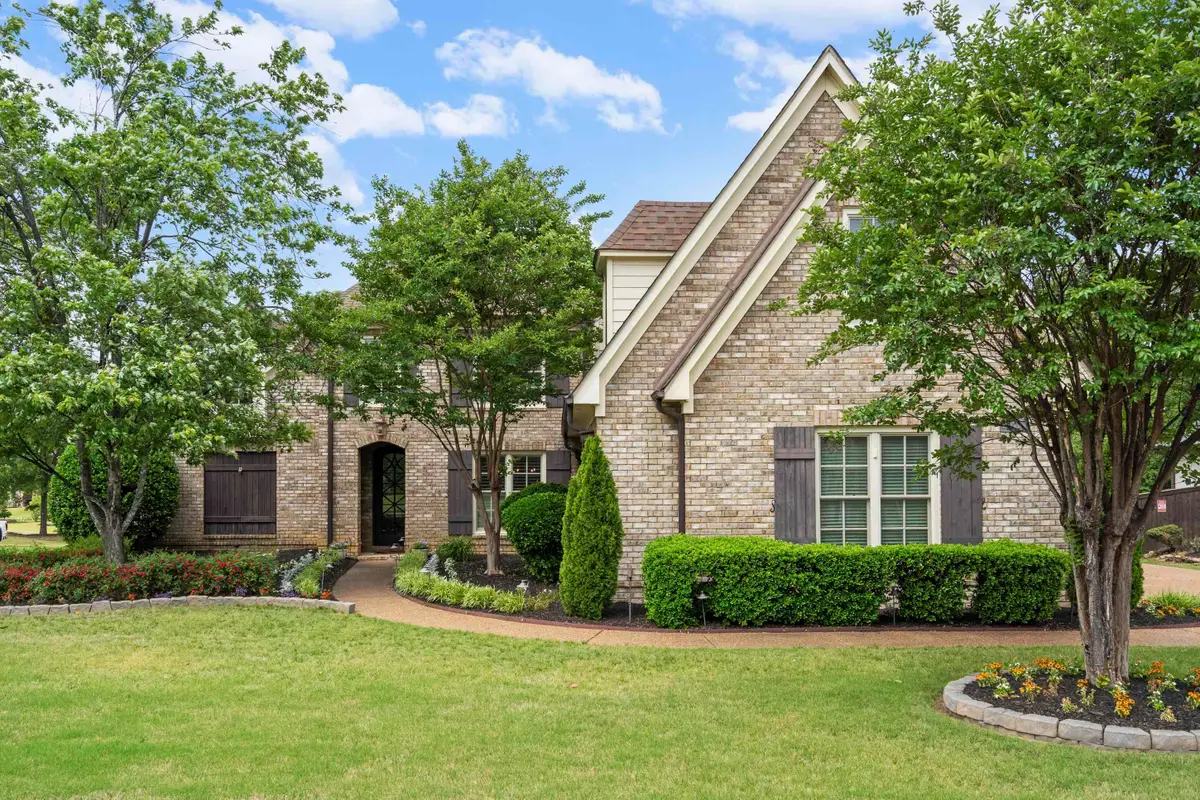 10220 HERONS RIDGE DR, Lakeland, TN 38002 - #1